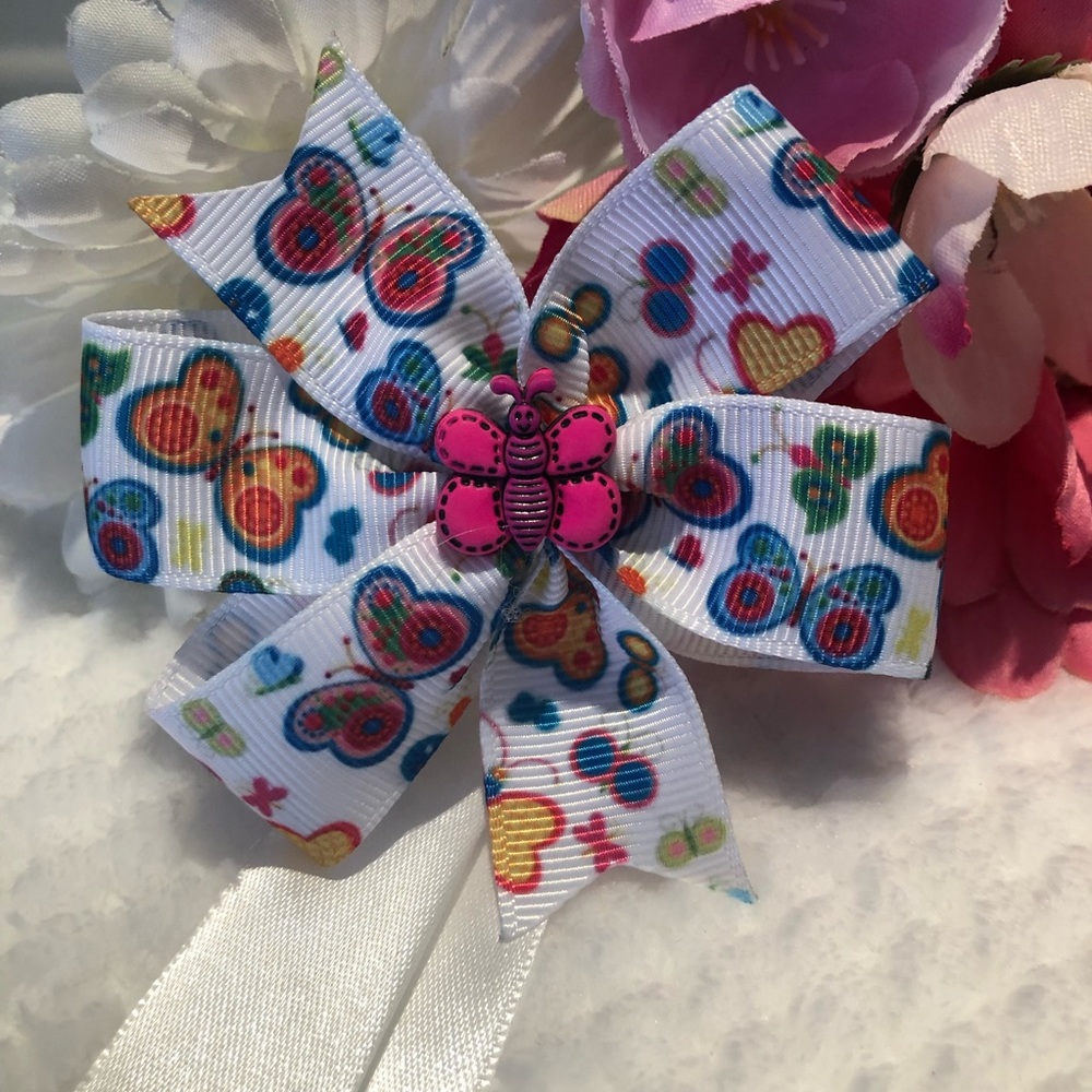 🌸3/$9🌸 Handmade Multicolor Butterfly 🦋 Hairbow